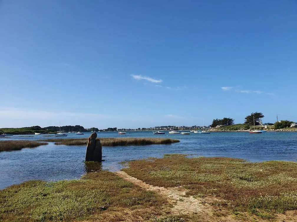 Auberge Granit Rose - Hébergement partagé pour tous en Auberge de Jeunesse - Vue sur mer Trébeurden Hostal