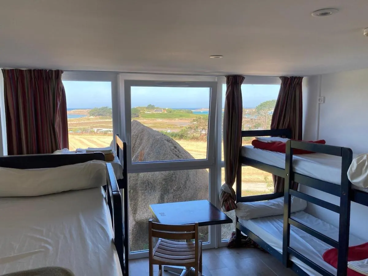 Hostal Auberge Granit Rose - Hébergement partagé pour tous en Auberge de Jeunesse - Vue sur mer Trébeurden